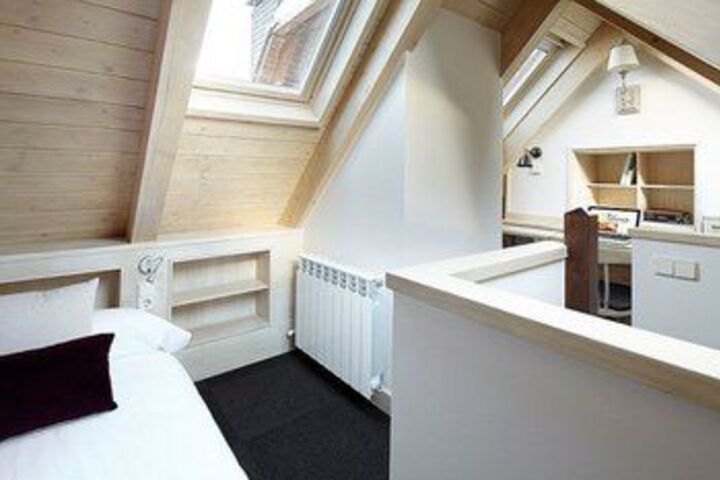 Room 13 of 31