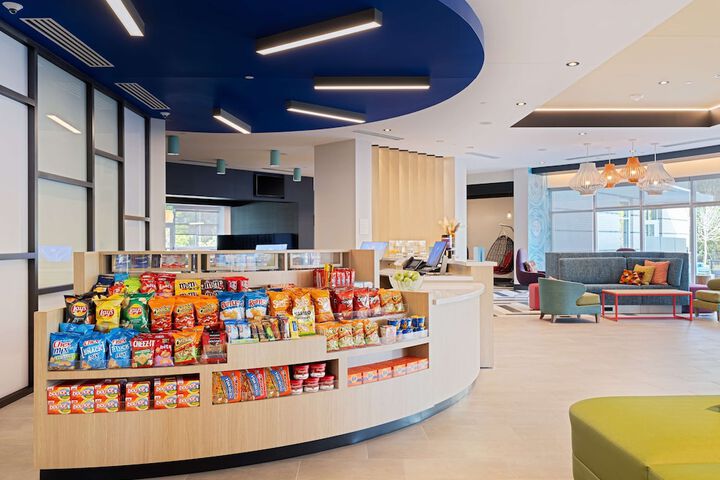 Snack bar