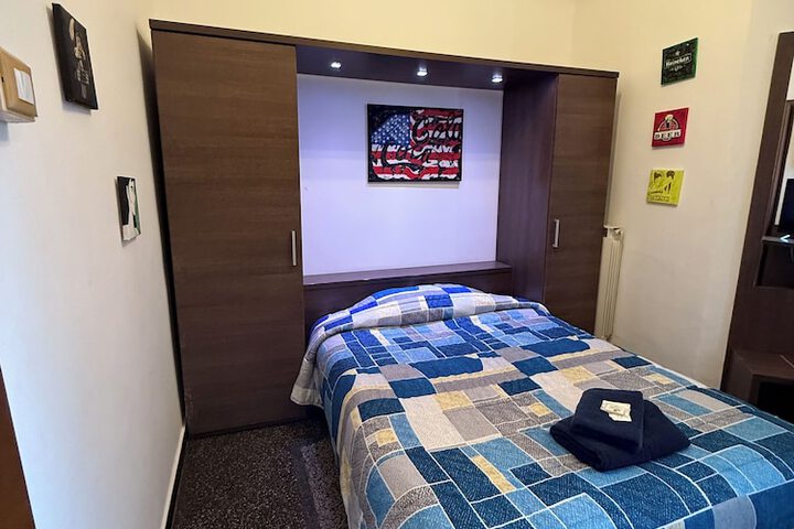 Room 27 of 48