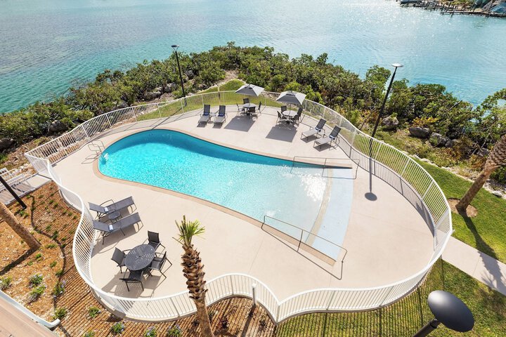 Pool 42 of 70