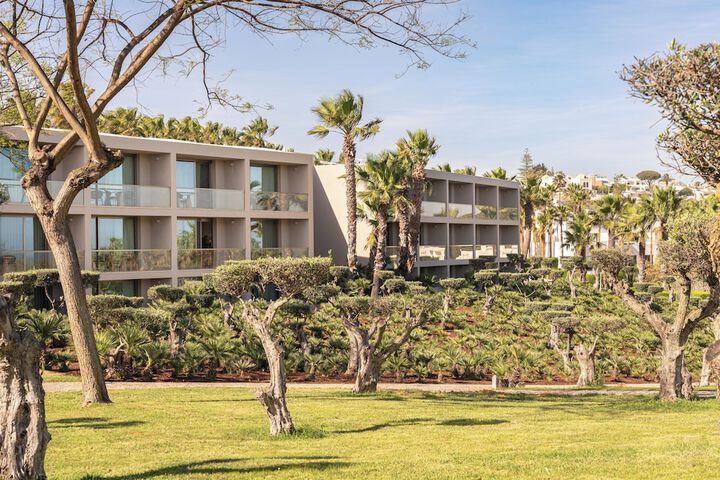 Hotel 106 of 112