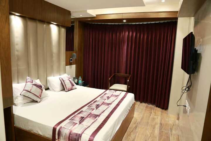 Room 15 of 54