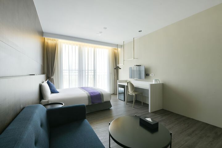 Room 17 of 51