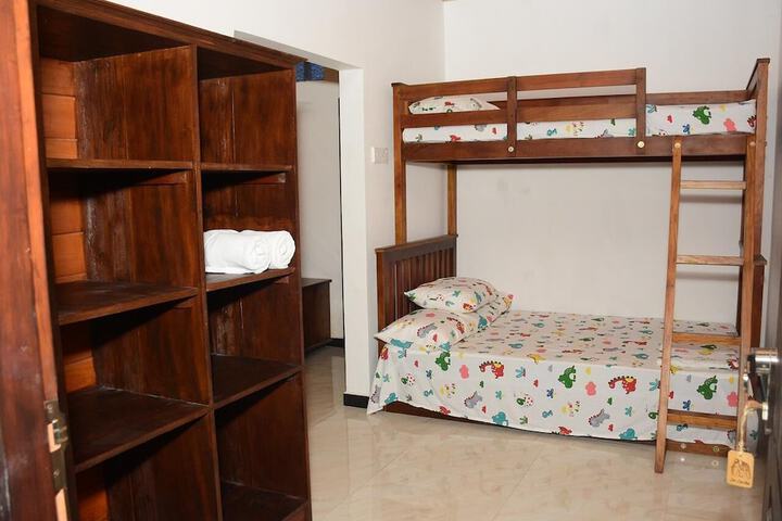 Room 12 of 66