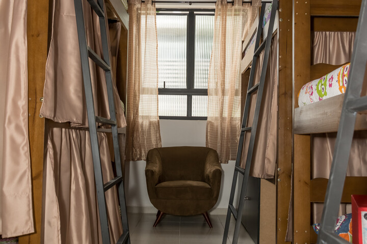 Room 9 of 28