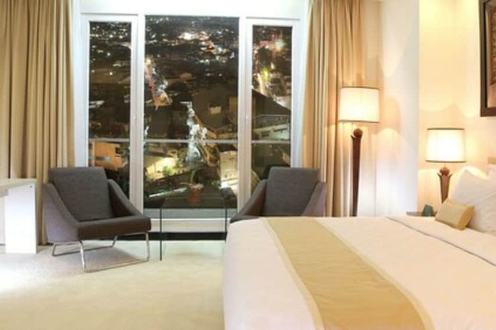 Room 13 of 43