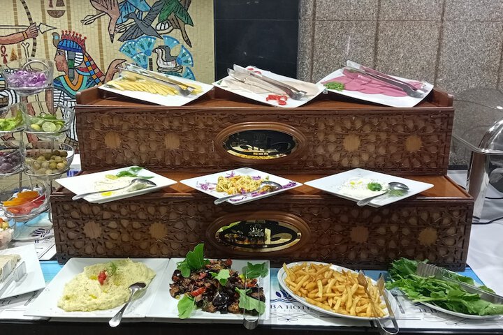 Dining 22 of 27