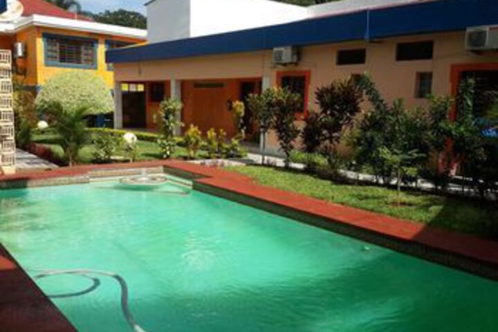 Pool 18 of 20