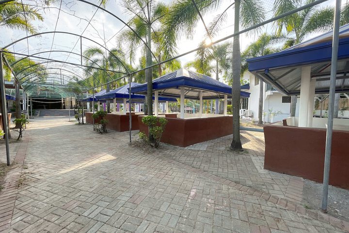 Hotel Exterior 185 of 200