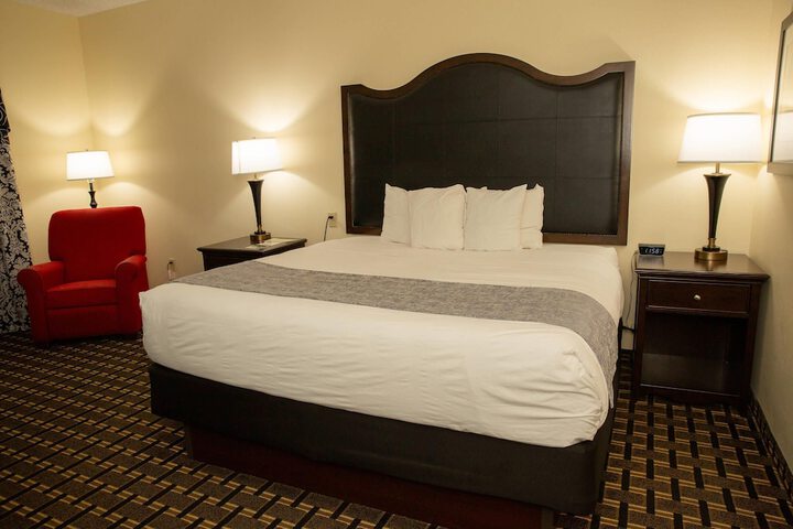 Room 32 of 59