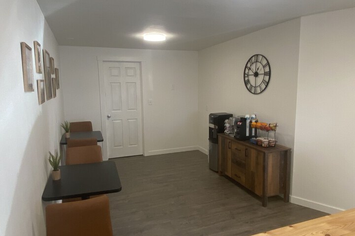 Breakfast/Coffee Service 36 of 44