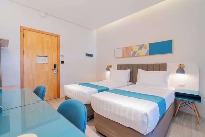 Room 8 of 70