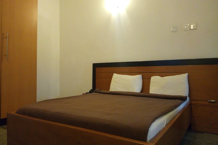 Room 11 of 44