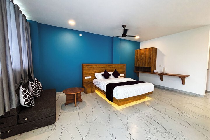 Room 2 of 14