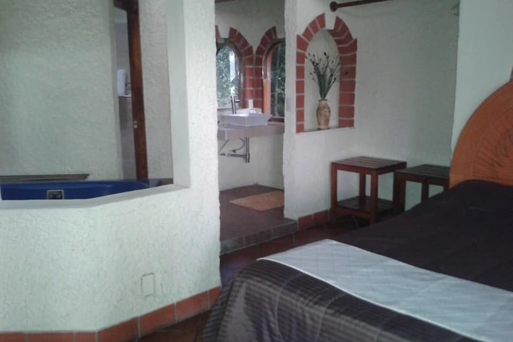 Room 8 of 38