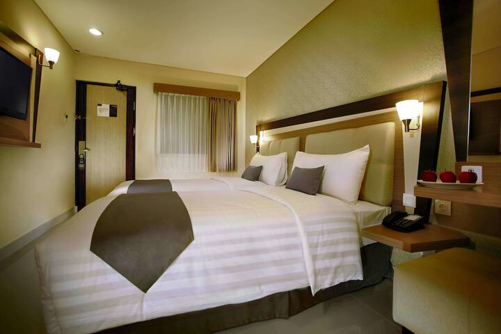 Room 6 of 25