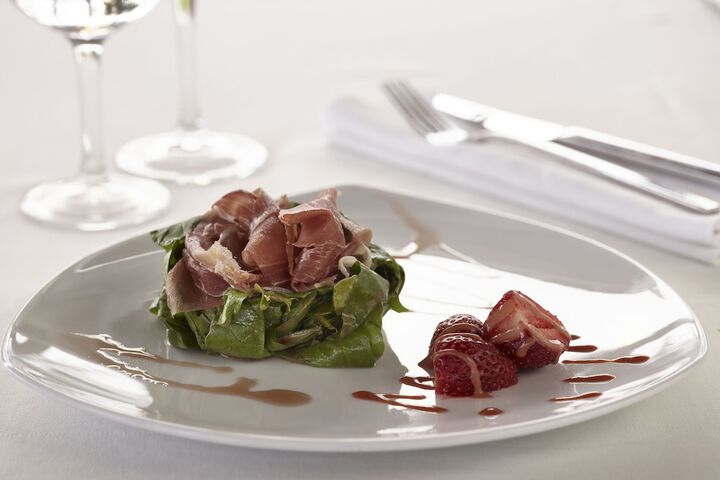 Dining 40 of 58