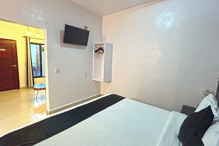 Room 10 of 50