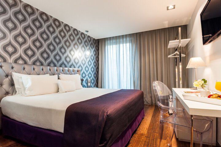 Room 14 of 40