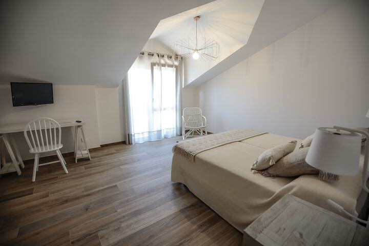 Room 15 of 32