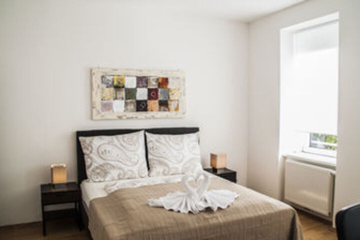 Room 32 of 81