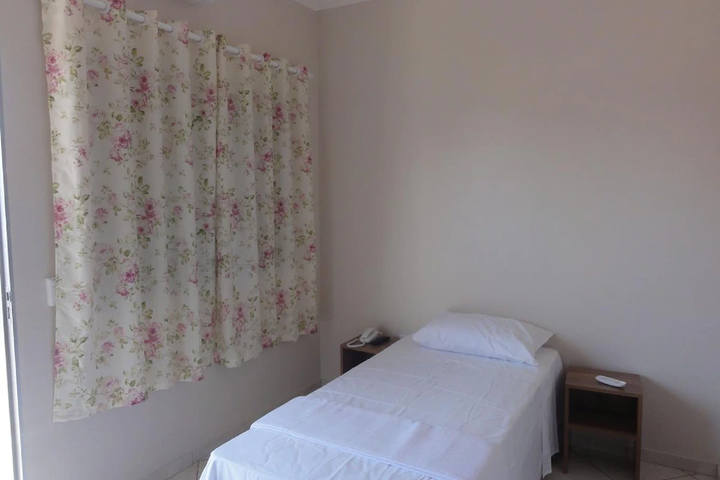Room 4 of 5