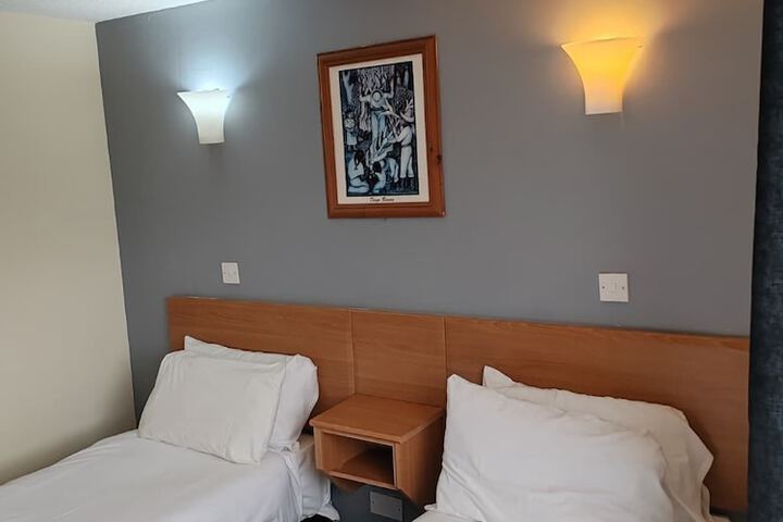 Room 44 of 57