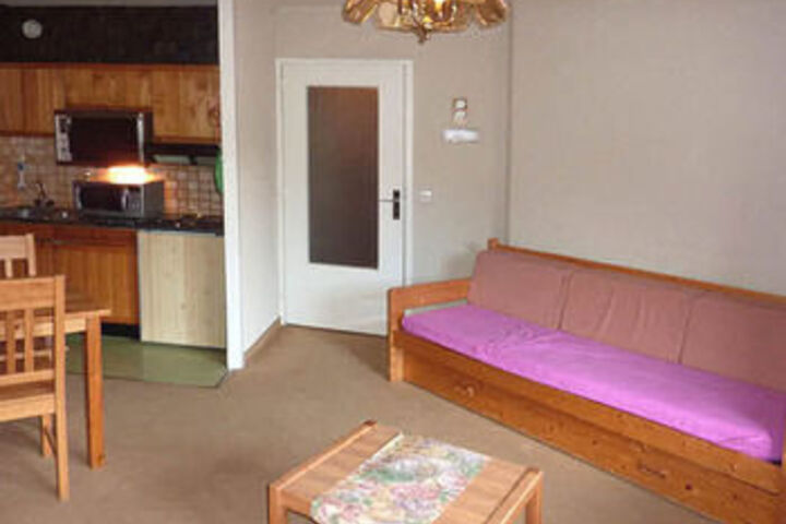 Room 14 of 22