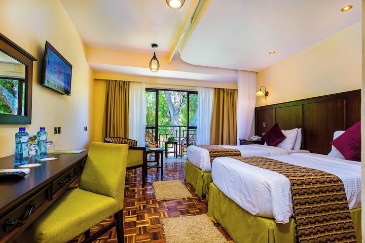 Room 3 of 43