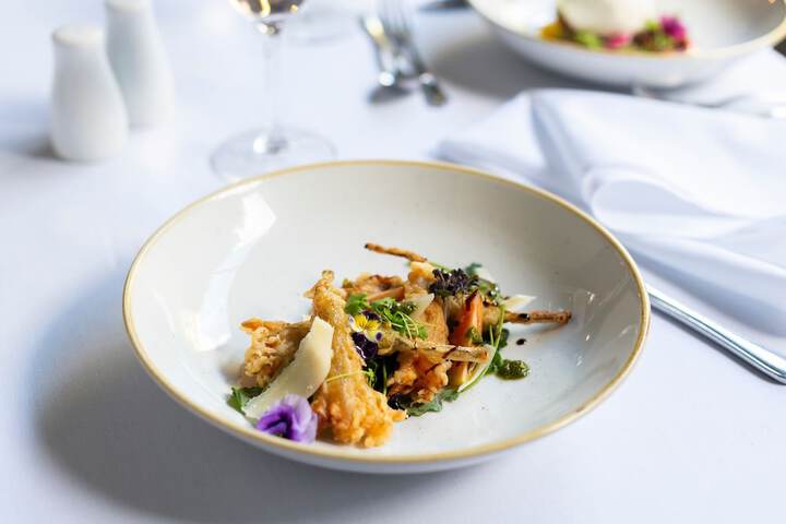 Dining 102 of 156