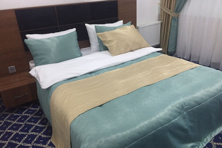 Room 21 of 32
