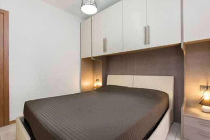 Room 165 of 450