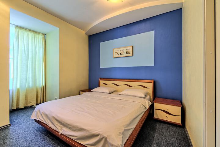 Room 8 of 40