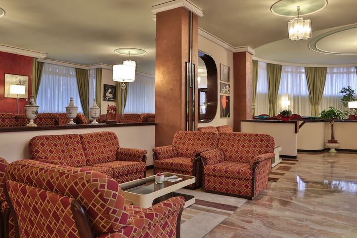 Hotel Interior 6 of 77