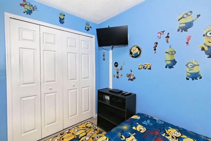 Room 8 of 47