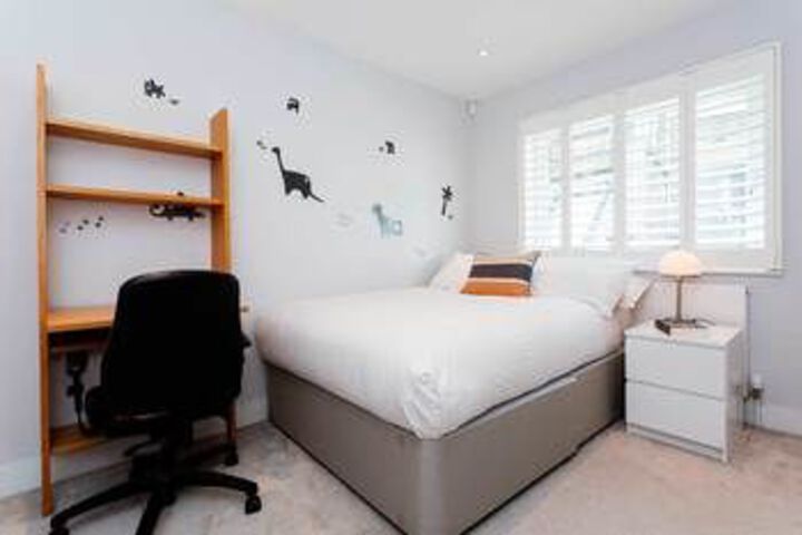 Room 8 of 17