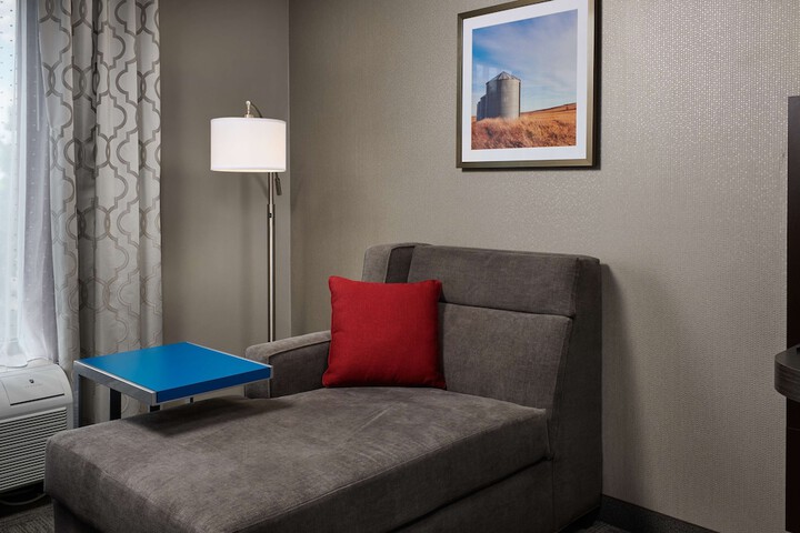 Room 12 of 24