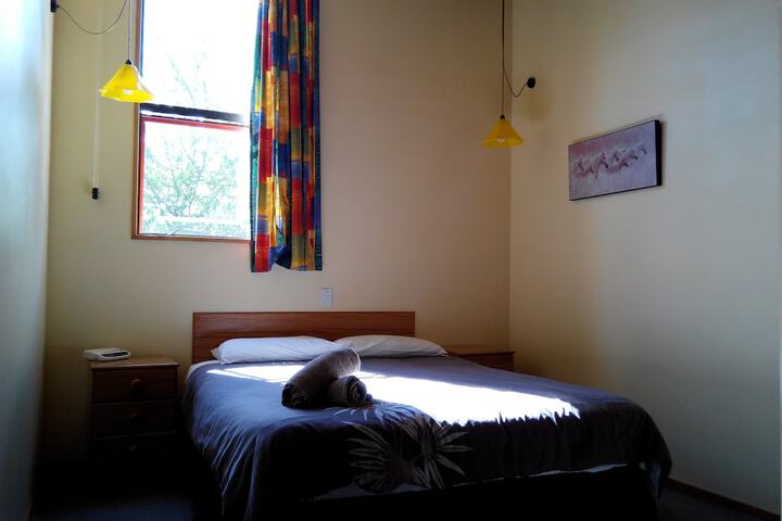 Room 2 of 25