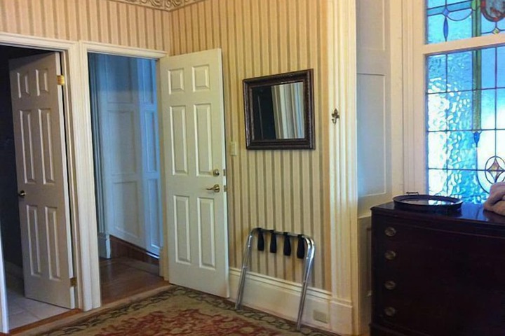 Room 81 of 148
