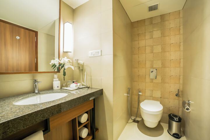Room 9 of 27