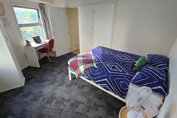 Room 22 of 45