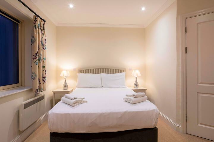 Room 8 of 36