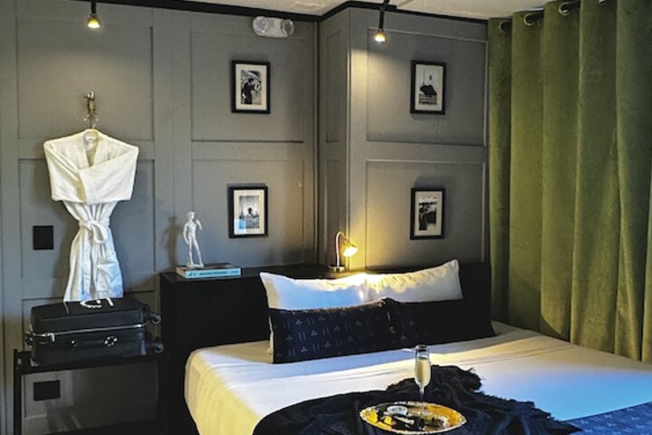 Room 38 of 99