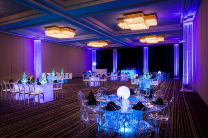 Ballroom/Hall 37 of 51