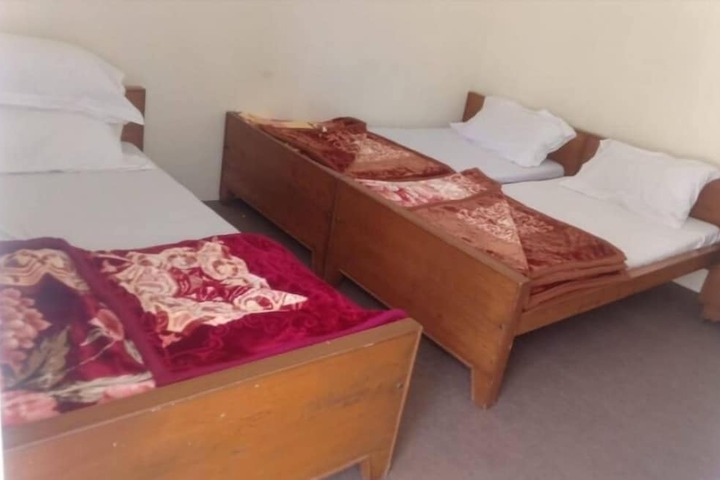 Room 3 of 8