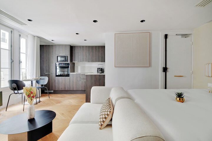 Room 20 of 28