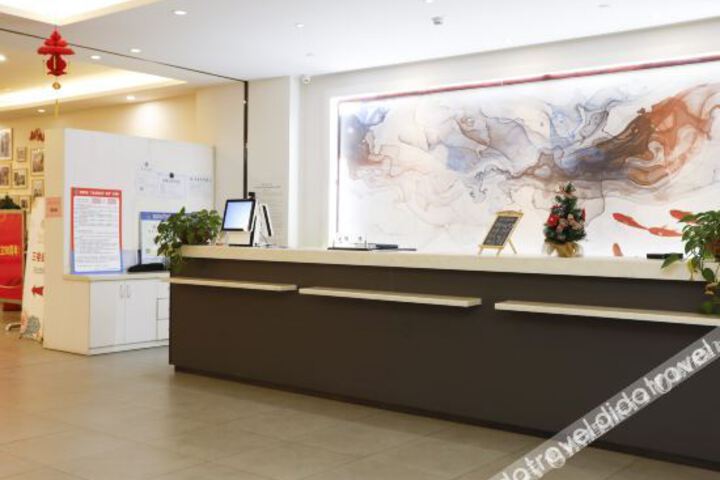 Hotel Interior 12 of 19
