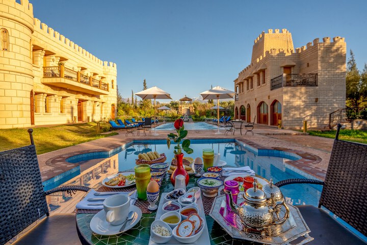 Breakfast/Coffee Service 75 of 96