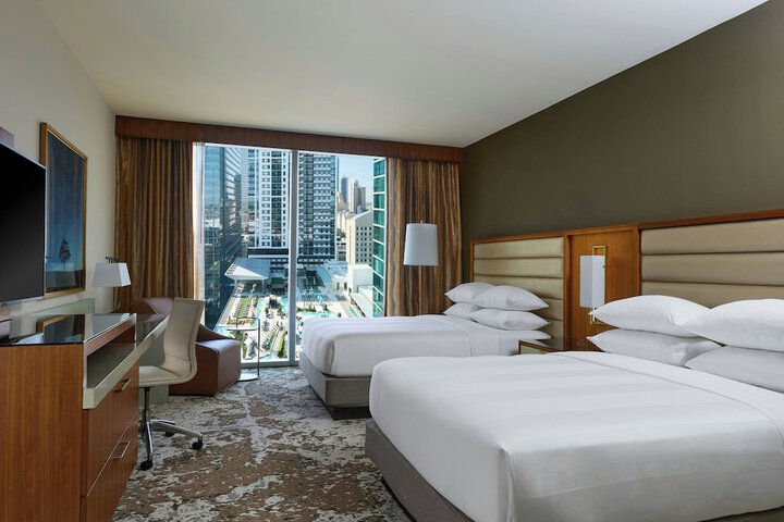 Room 32 of 173