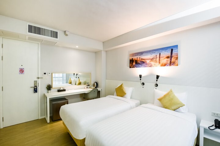 Room 16 of 26